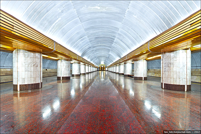 Станция метро Вокзальная в Днепре