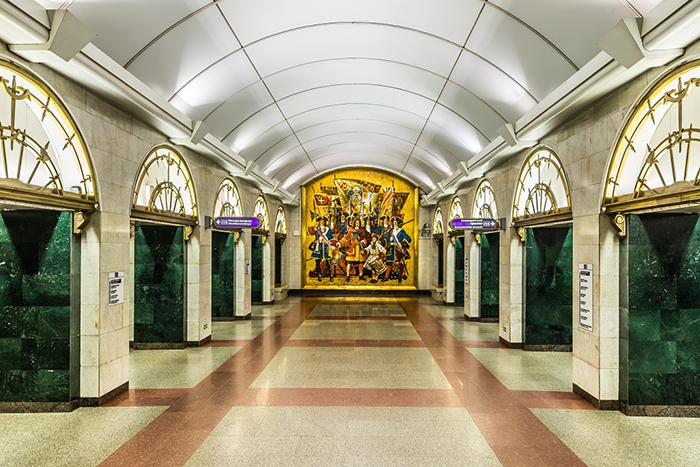 Станция метро Звенигорордская