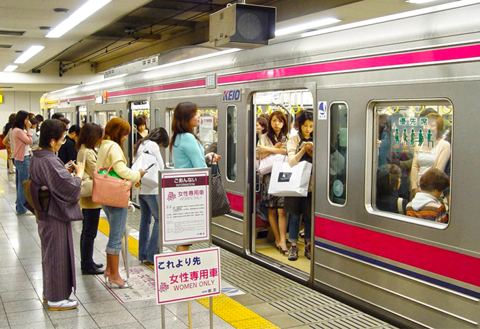 очередь в токийское метро