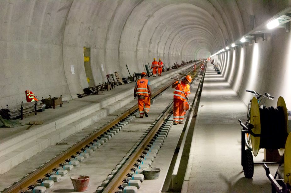 Базовый тоннель Ценери откроется в срок - новости строительства и развития  подземных сооружений