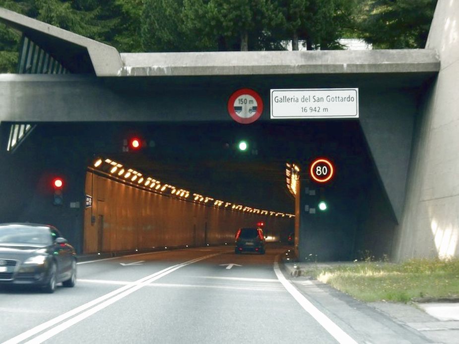 st-gotthard-tunnel