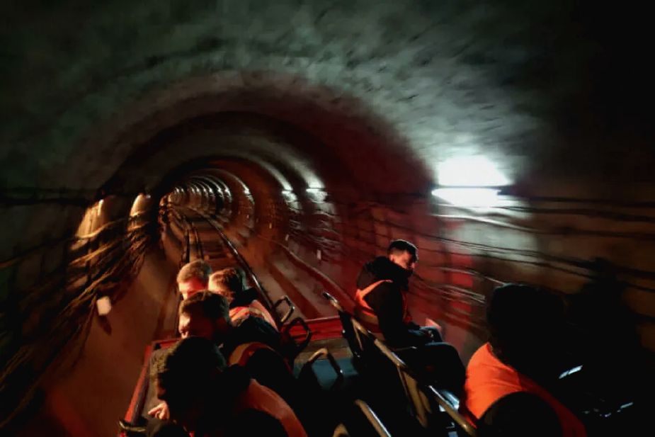 Metro Nizhnij